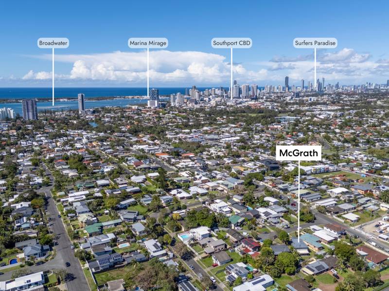 8 Beeka Street, Labrador, QLD 4215 AUS