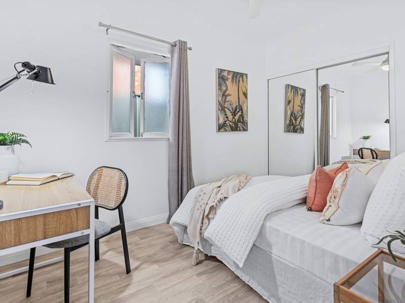 34 Ernest Street, Labrador, QLD 4215 AUS