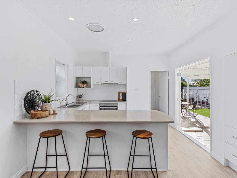 34 Ernest Street, Labrador, QLD 4215 AUS