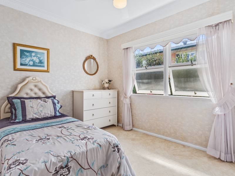 25 Muir Street, Labrador, QLD 4215 AUS