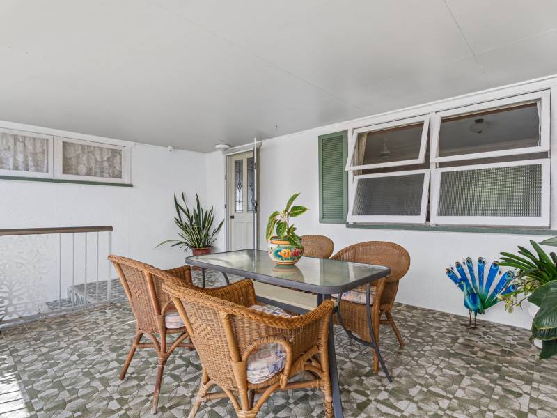 25 Muir Street, Labrador, QLD 4215 AUS