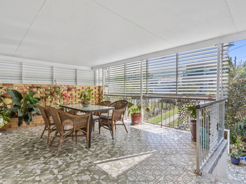 25 Muir Street, Labrador, QLD 4215 AUS
