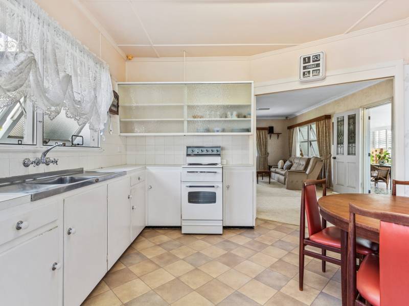25 Muir Street, Labrador, QLD 4215 AUS