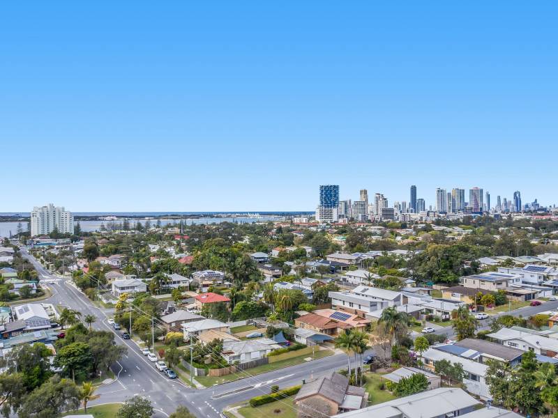 70 Robert Street, Labrador, QLD 4215 AUS