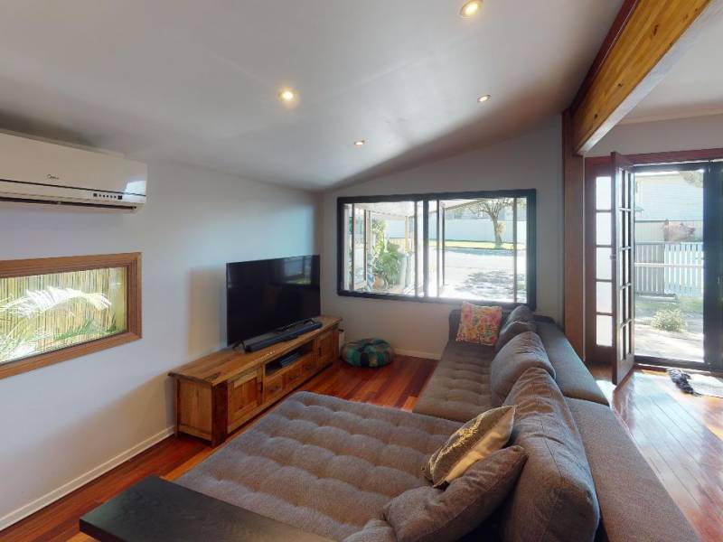 2 Mary Street, Labrador, QLD 4215 AUS