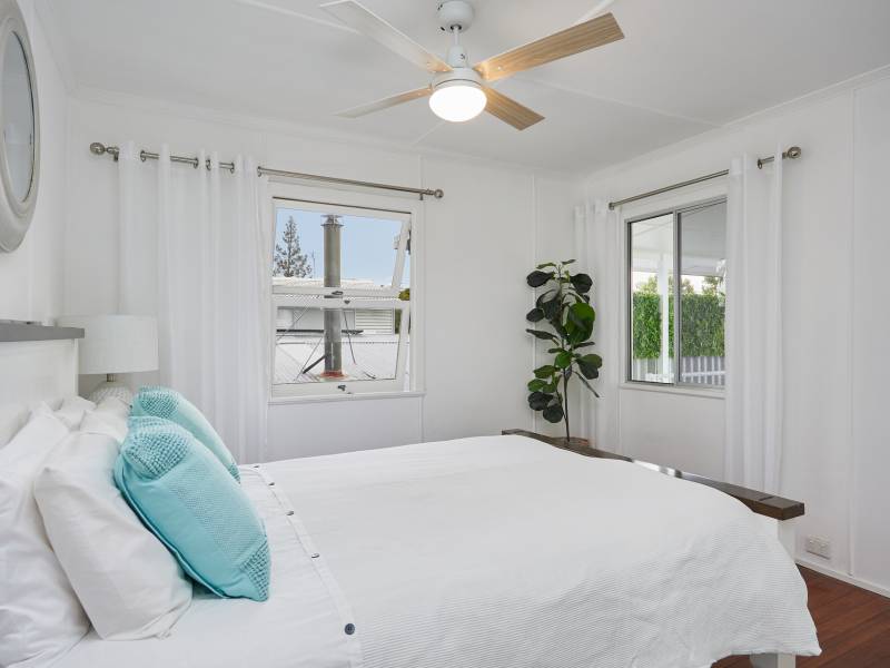 52 Whiting Street, Labrador, QLD 4215 AUS