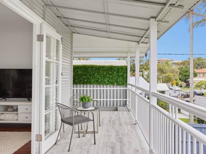 52 Whiting Street, Labrador, QLD 4215 AUS