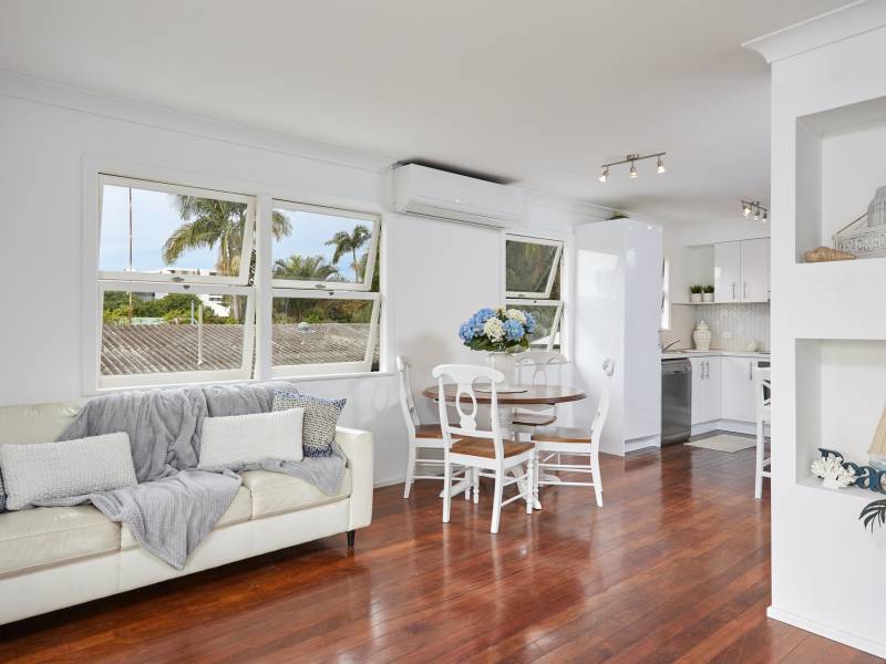52 Whiting Street, Labrador, QLD 4215 AUS
