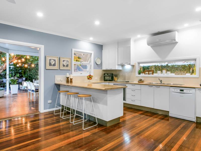 64 Wilson Street, Labrador, QLD 4215 AUS