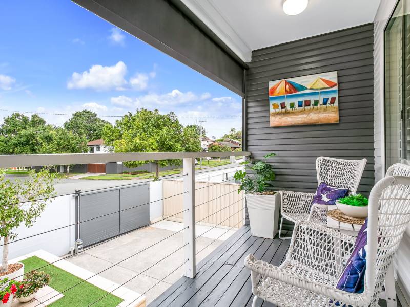 64 Wilson Street, Labrador, QLD 4215 AUS