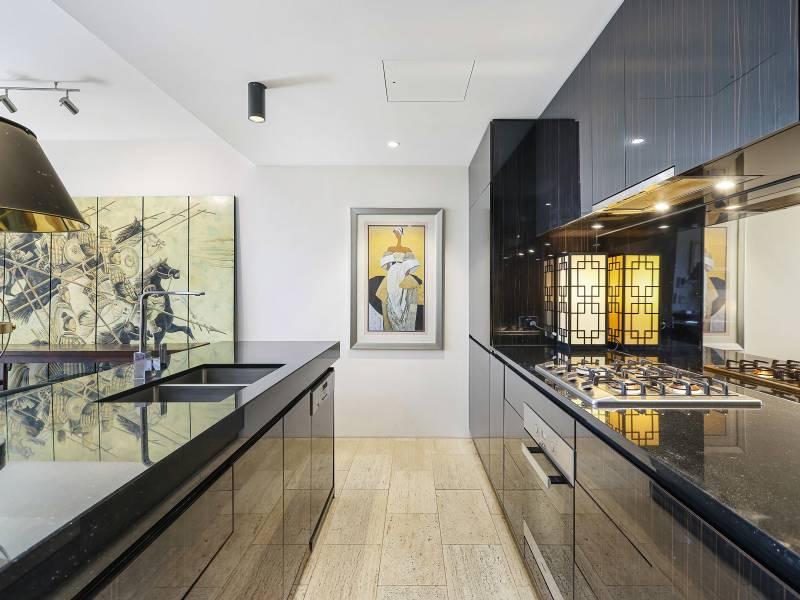 205E/1 Marina Drive, Benowa, QLD 4217 AUS