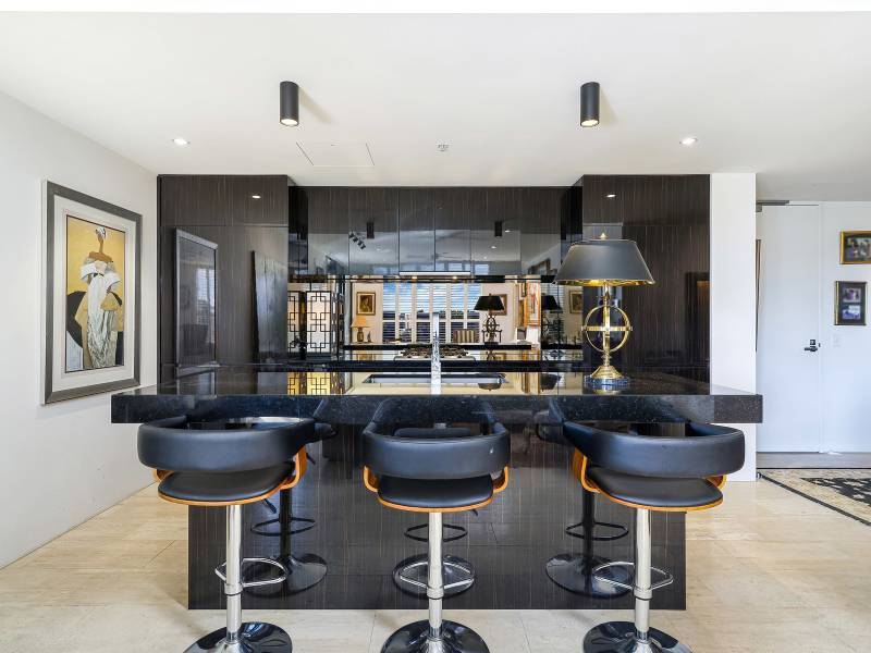 205E/1 Marina Drive, Benowa, QLD 4217 AUS