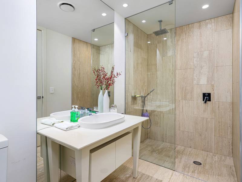 205E/1 Marina Drive, Benowa, QLD 4217 AUS