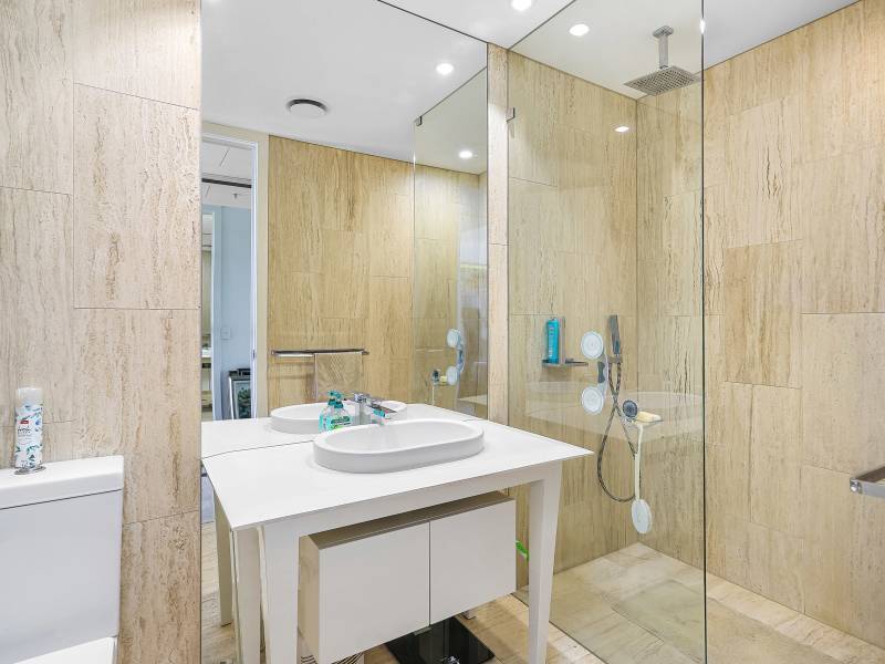 205E/1 Marina Drive, Benowa, QLD 4217 AUS