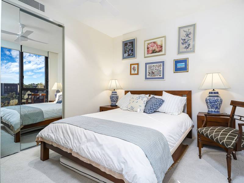 205E/1 Marina Drive, Benowa, QLD 4217 AUS