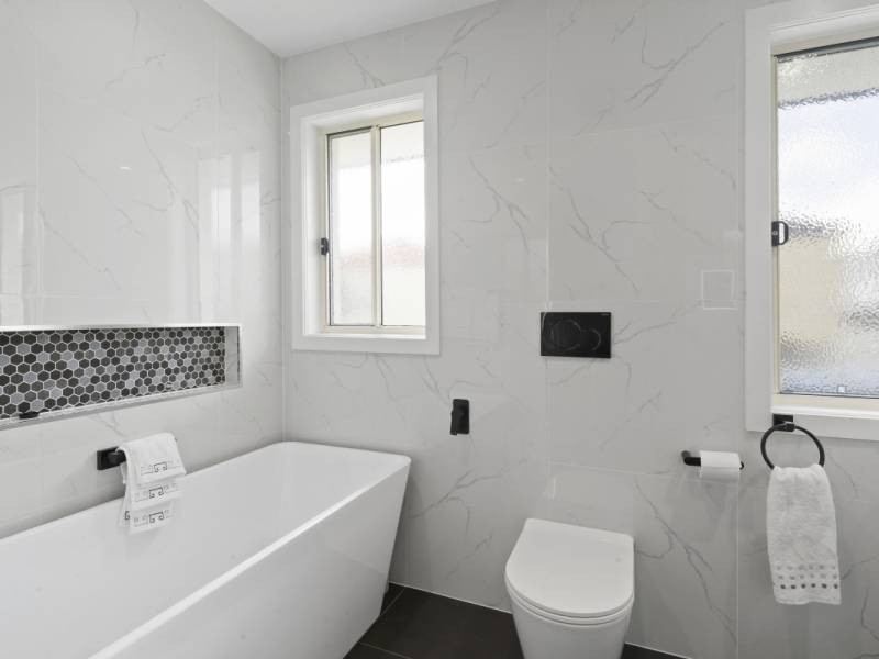 25 Golden Bear Drive, Arundel, QLD 4214 AUS