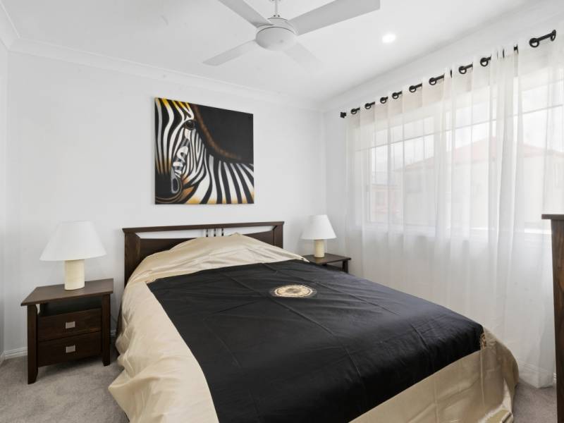 25 Golden Bear Drive, Arundel, QLD 4214 AUS