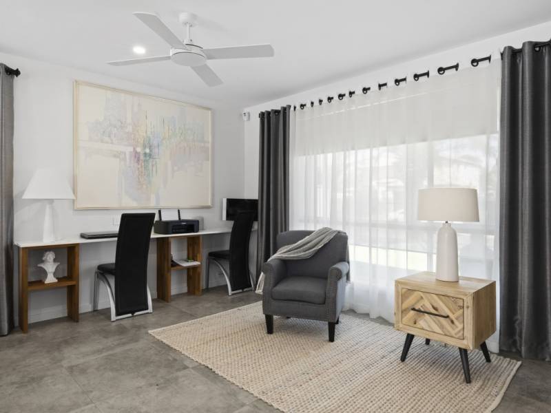 25 Golden Bear Drive, Arundel, QLD 4214 AUS