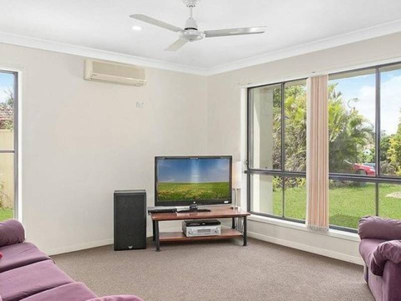 13 Katie Court, Arundel, QLD 4214 AUS