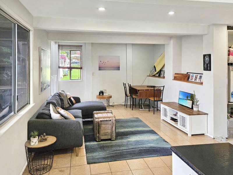 33 Brooke Avenue, Southport, QLD 4215 AUS