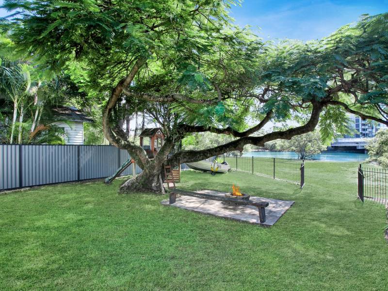 19 Gilmour Lane, Southport, QLD 4215 AUS
