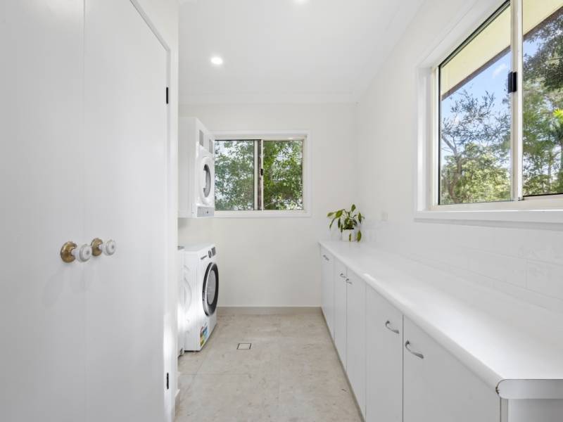 8 Rivett Court, Mudgeeraba, QLD 4213 AUS