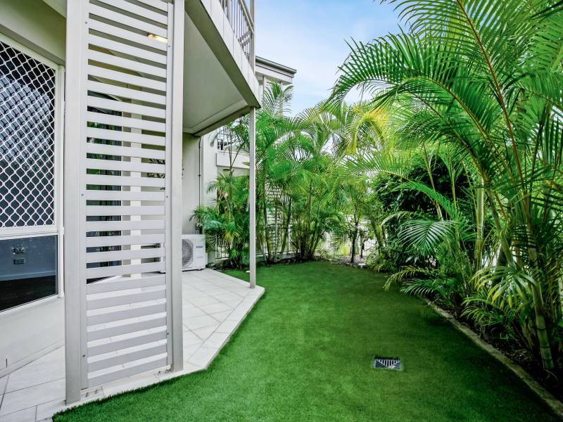 2/12 Azzurra Drive, Varsity Lakes, QLD 4227 AUS