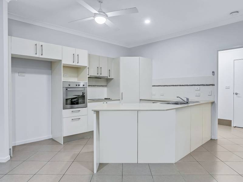 2/12 Azzurra Drive, Varsity Lakes, QLD 4227 AUS