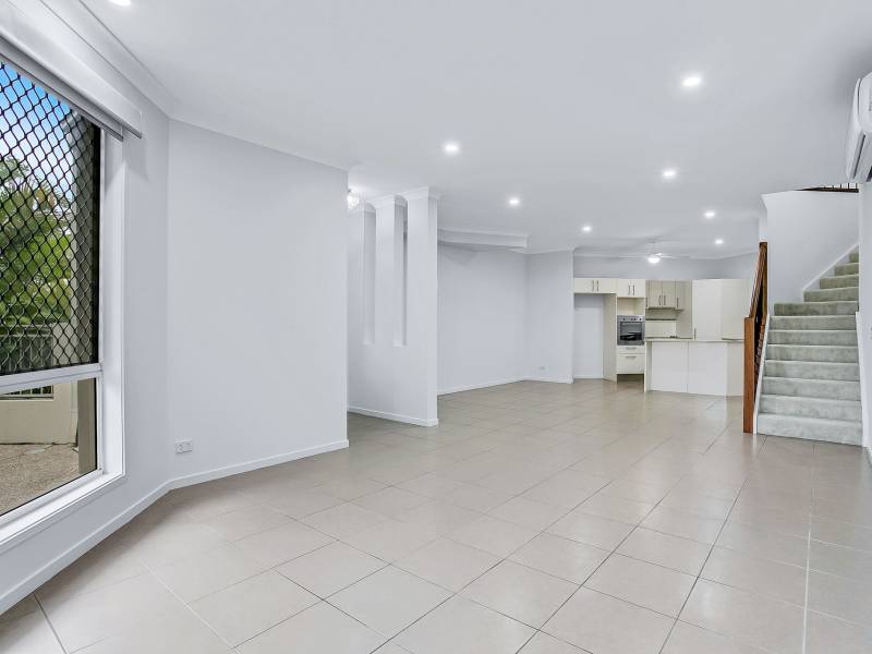 2/12 Azzurra Drive, Varsity Lakes, QLD 4227 AUS