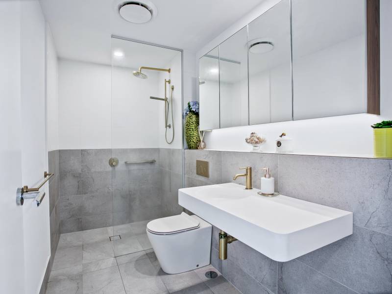 1206/372 Marine Parade, Labrador, QLD 4215 AUS