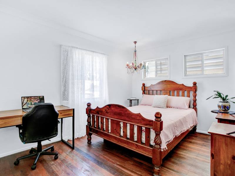 86 Central Street, Labrador, QLD 4215 AUS