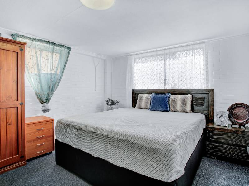 86 Central Street, Labrador, QLD 4215 AUS