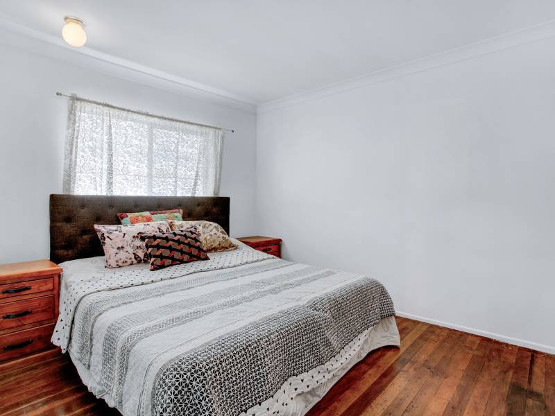 86 Central Street, Labrador, QLD 4215 AUS