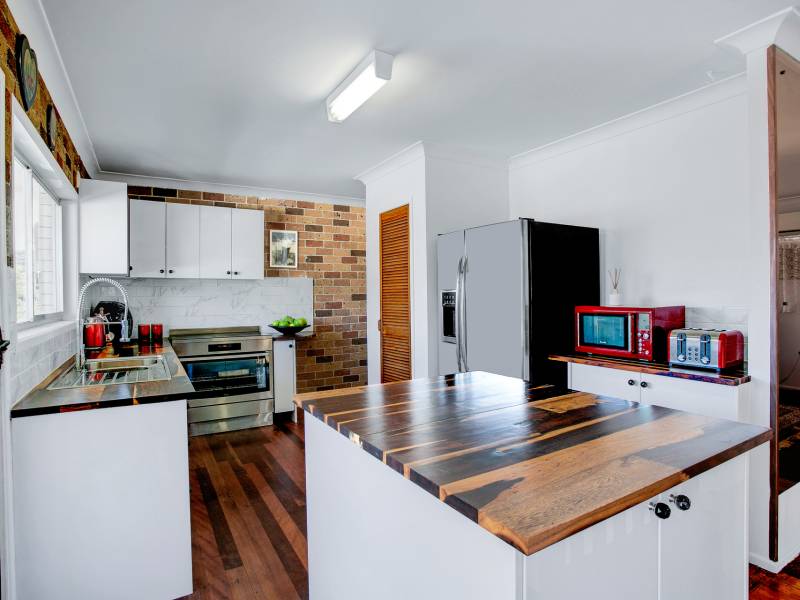 86 Central Street, Labrador, QLD 4215 AUS