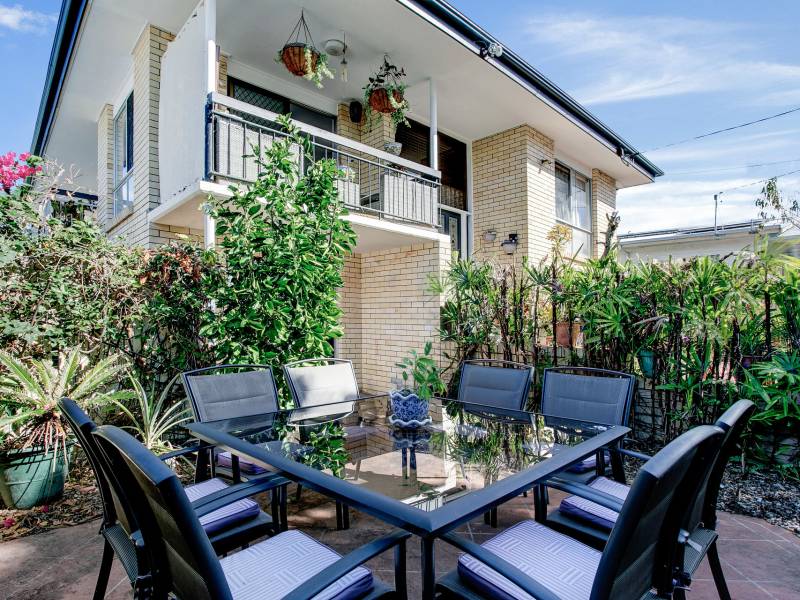 86 Central Street, Labrador, QLD 4215 AUS