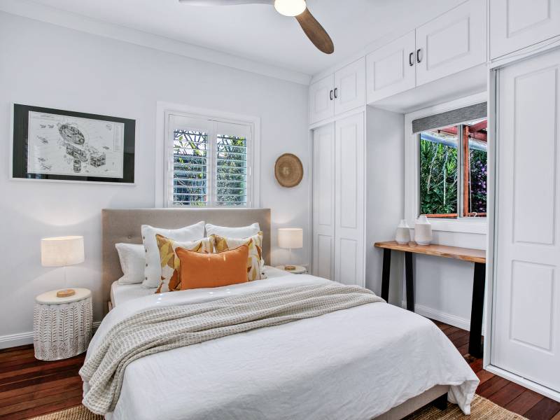 42 Lind Avenue, Southport, QLD 4215 AUS