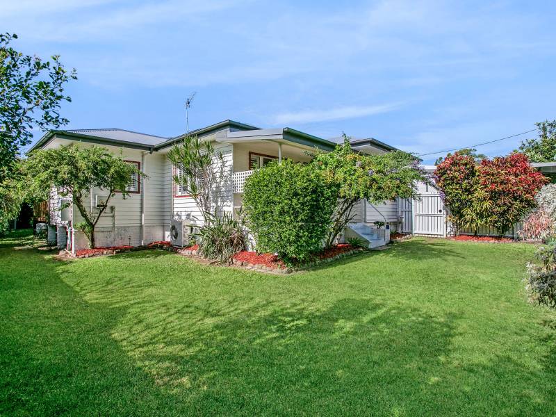 42 Lind Avenue, Southport, QLD 4215 AUS