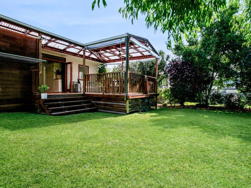 42 Lind Avenue, Southport, QLD 4215 AUS