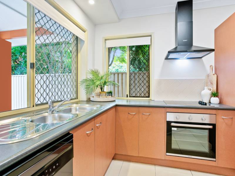 1/12 Gray Street, Southport, QLD 4215 AUS