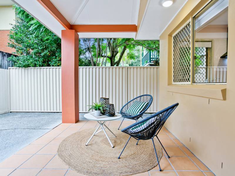 1/12 Gray Street, Southport, QLD 4215 AUS
