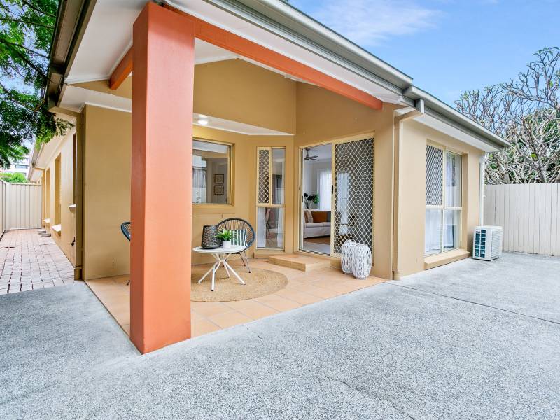 1/12 Gray Street, Southport, QLD 4215 AUS