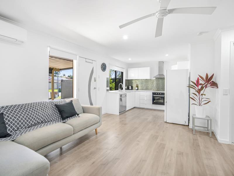 1/39 Morinda Way, Labrador, QLD 4215 AUS