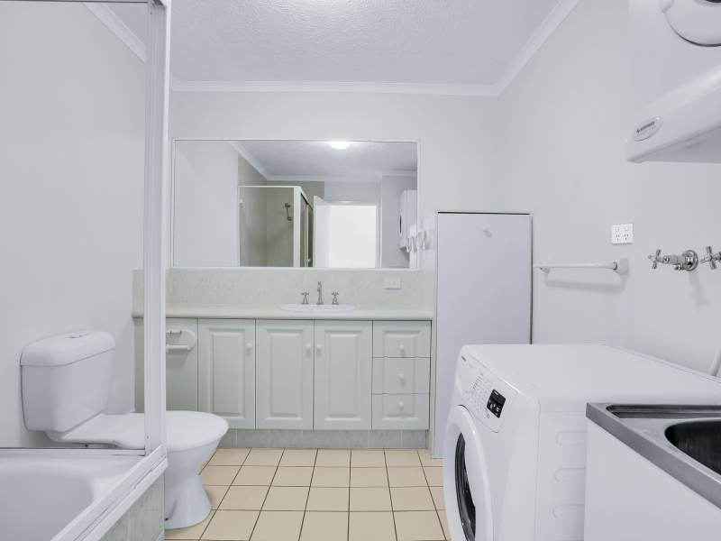 19/8 Dalpura Street, Surfers Paradise, QLD 4217 AUS