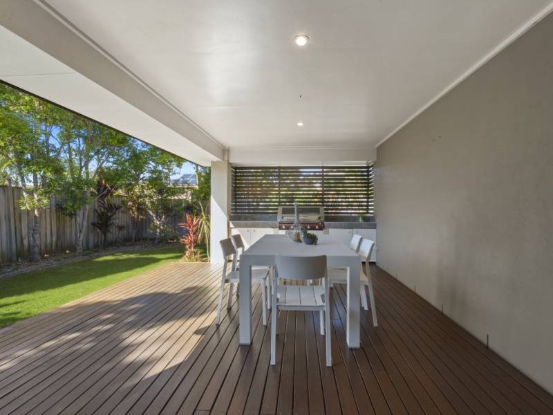 185 Crestwood Drive, Molendinar, QLD 4214 AUS