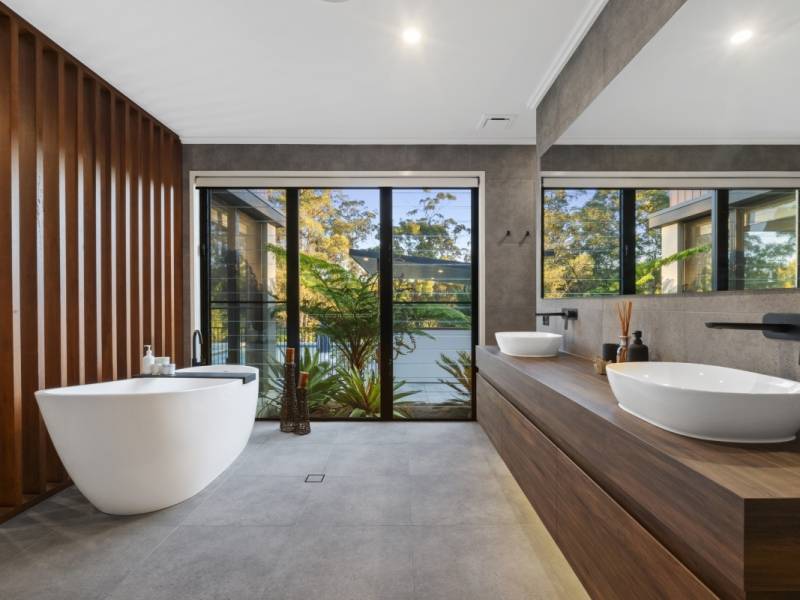 66 Burley Griffin Drive, Maudsland, QLD 4210 AUS