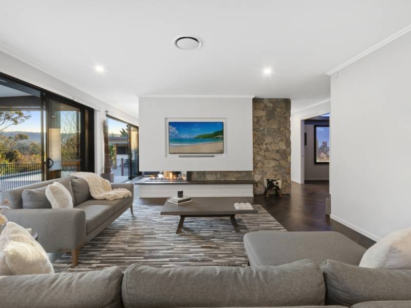 66 Burley Griffin Drive, Maudsland, QLD 4210 AUS