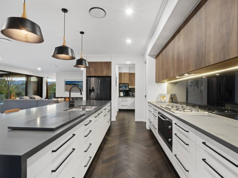 66 Burley Griffin Drive, Maudsland, QLD 4210 AUS