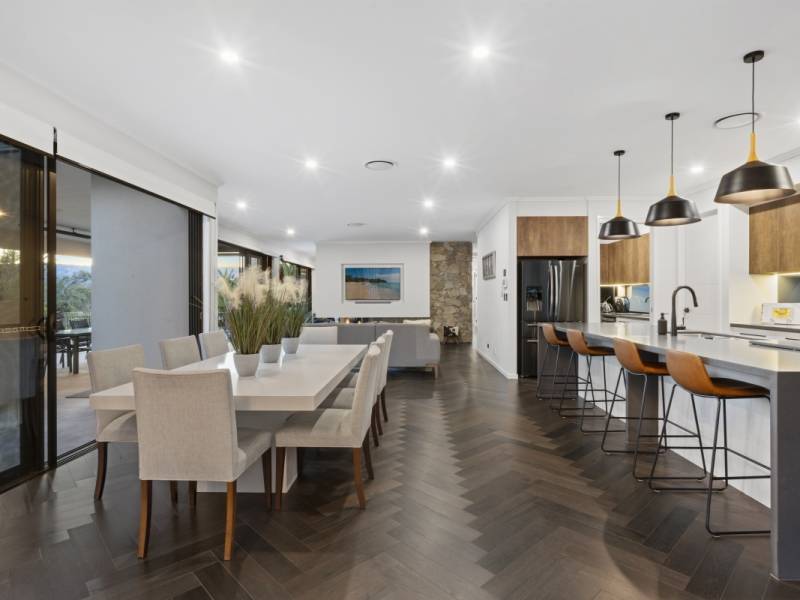 66 Burley Griffin Drive, Maudsland, QLD 4210 AUS