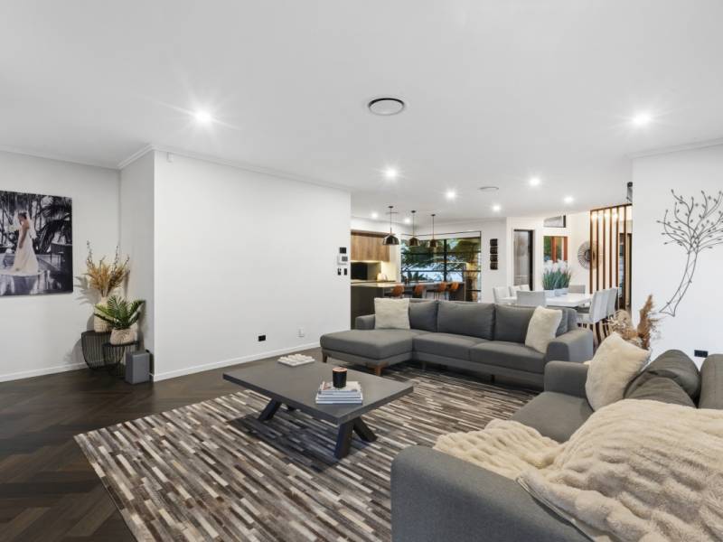 66 Burley Griffin Drive, Maudsland, QLD 4210 AUS