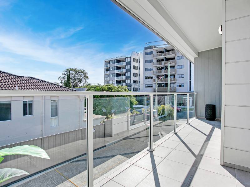 2/134 Eugaree Street, Southport, QLD 4215 AUS